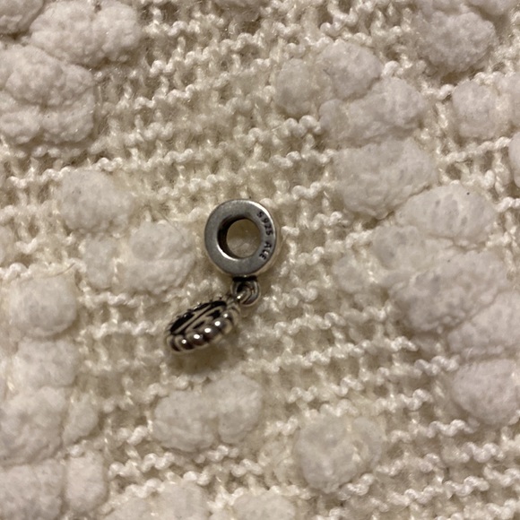 16 Pandora charm - Picture 2 of 2
